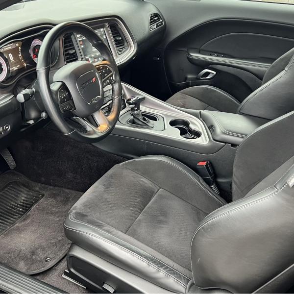 Dodge Challenger SHAKER