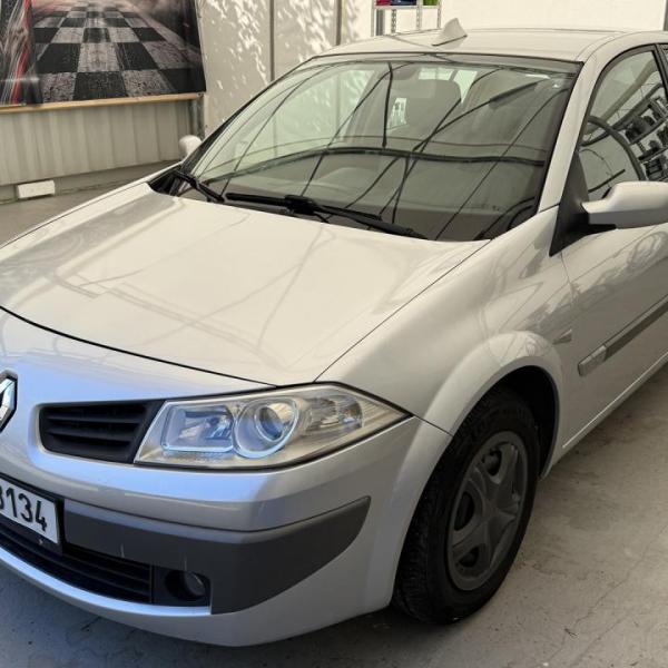 Renault Mégane II sedan CENA: 39.999,-Kč